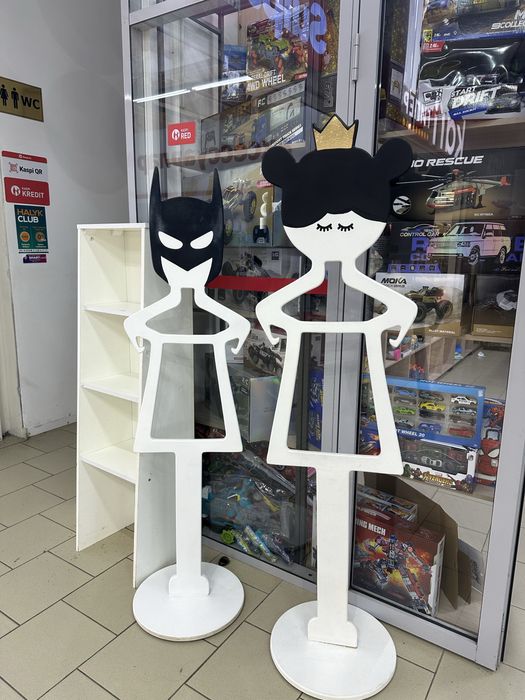 Продам  манекен-стойка для детской одежды.