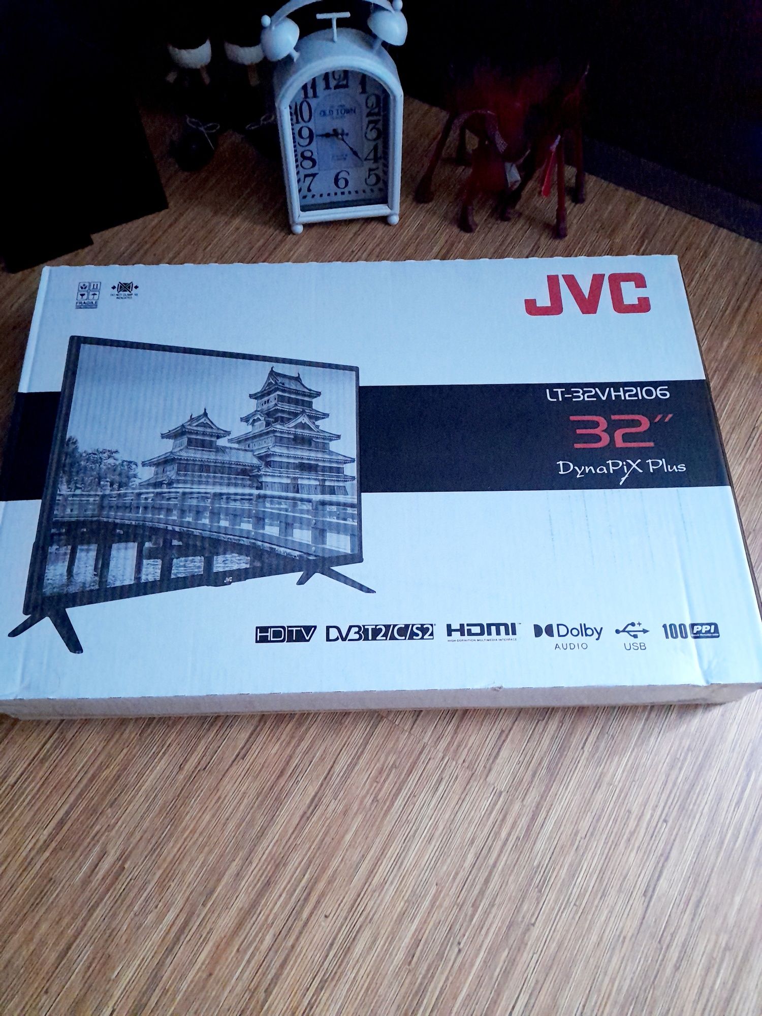 Чисто нов Телевизор JVC 32 инча