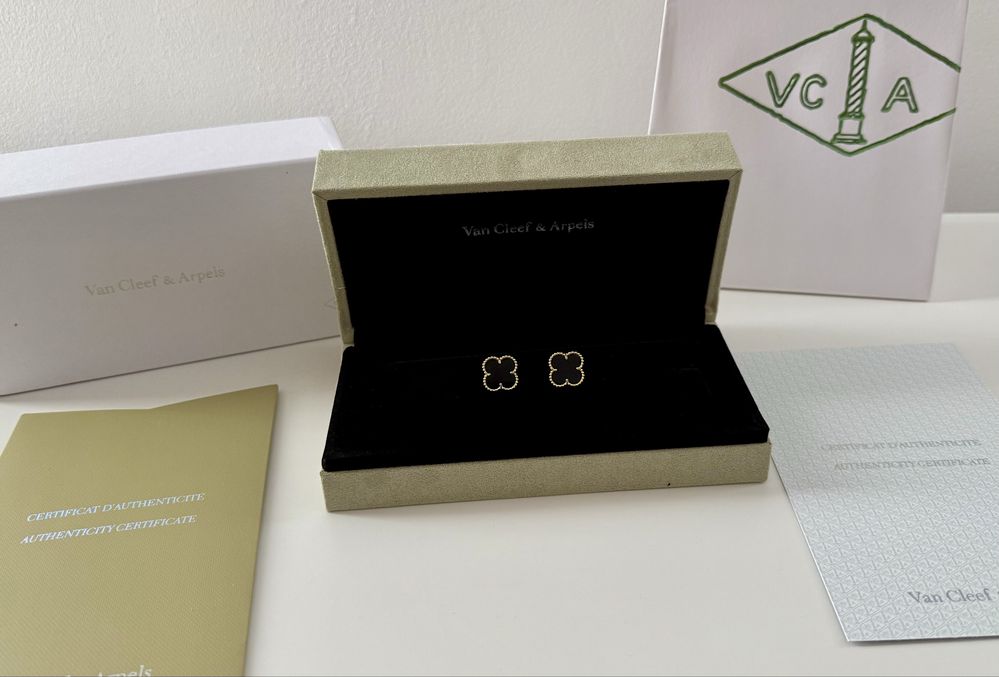 Van Cleef & Arpels Обеци с 18к Златно покритие - Цвят черен + Кутия