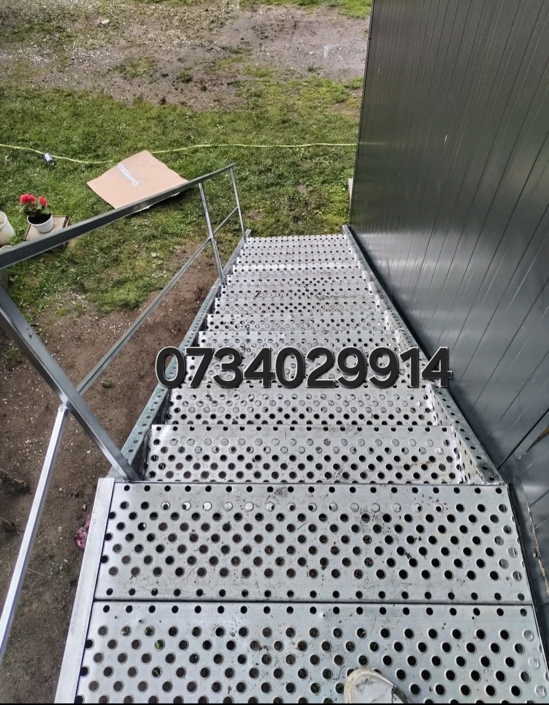 Scări metalice zincate