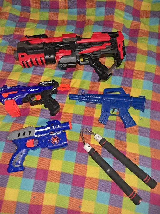 Продам игрушки мальчику.
