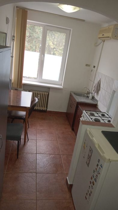 Proprietar. Apartament ultracentral, et.1, English Park