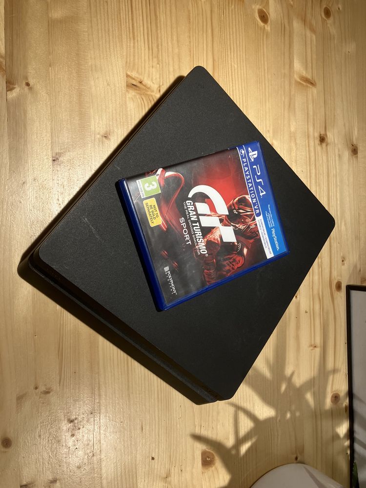 PS4 slim 500GB + 1 игра GT Gran torismo + контролер (син) + кабелите