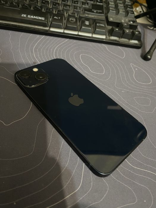 Айфон 13 в идеальном состоянии