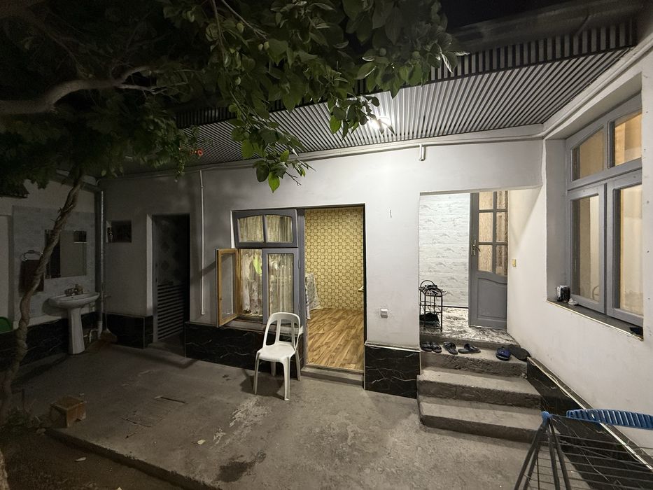 Қозирабод махаллада 1,85 сотихли ховли сотилади