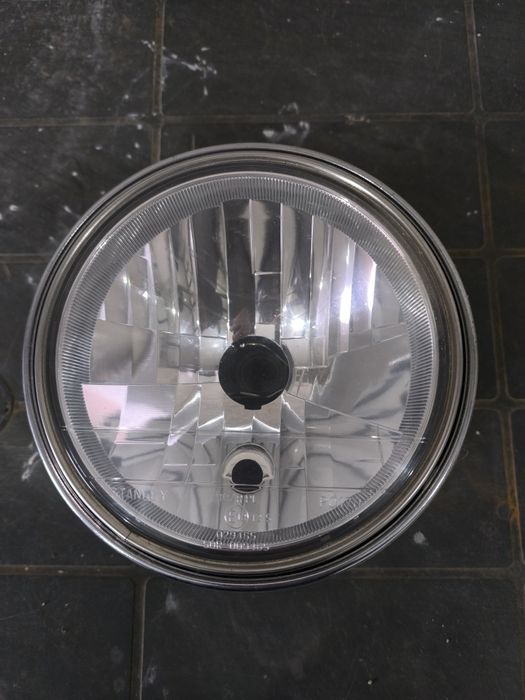 Оригинален фар Suzuki sv