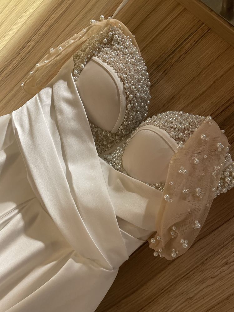 Vand rochie de mireasa