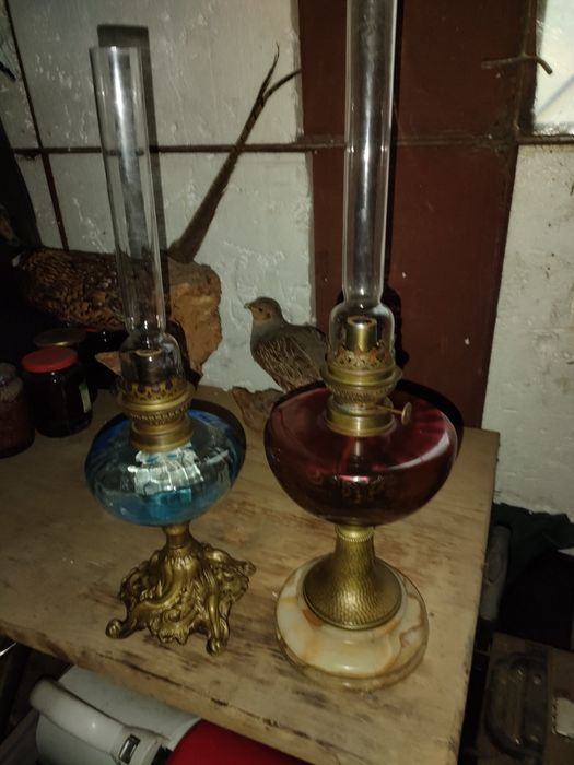 Lămpi vintage cu petrol