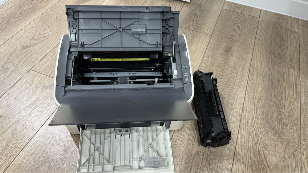 Продам принтер Canon LBP 2900