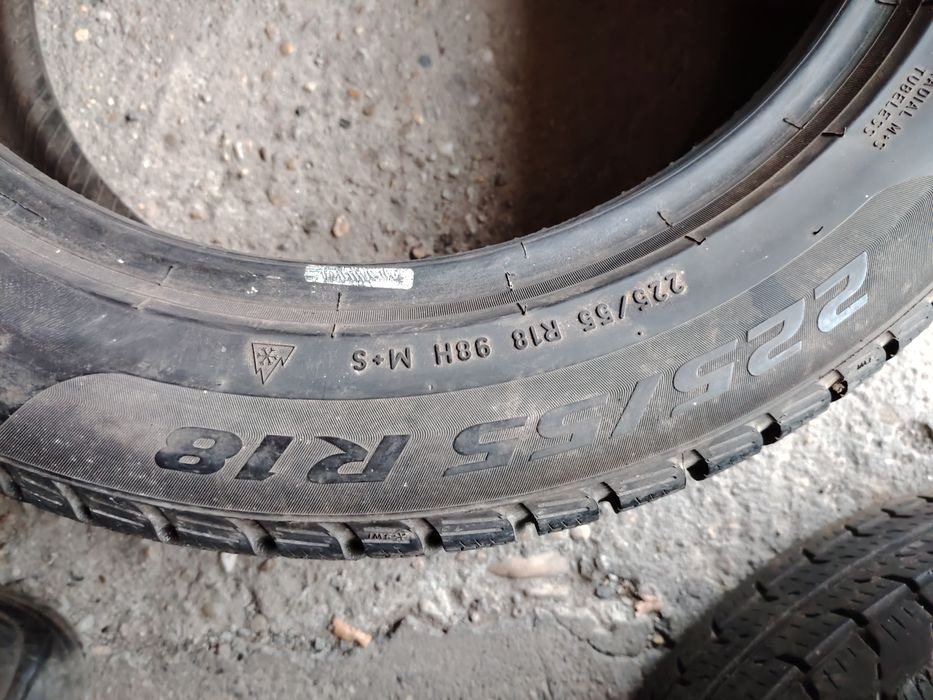 225/55 R18 Pirelli Sottozero Winter M+S cu buză pentru jante