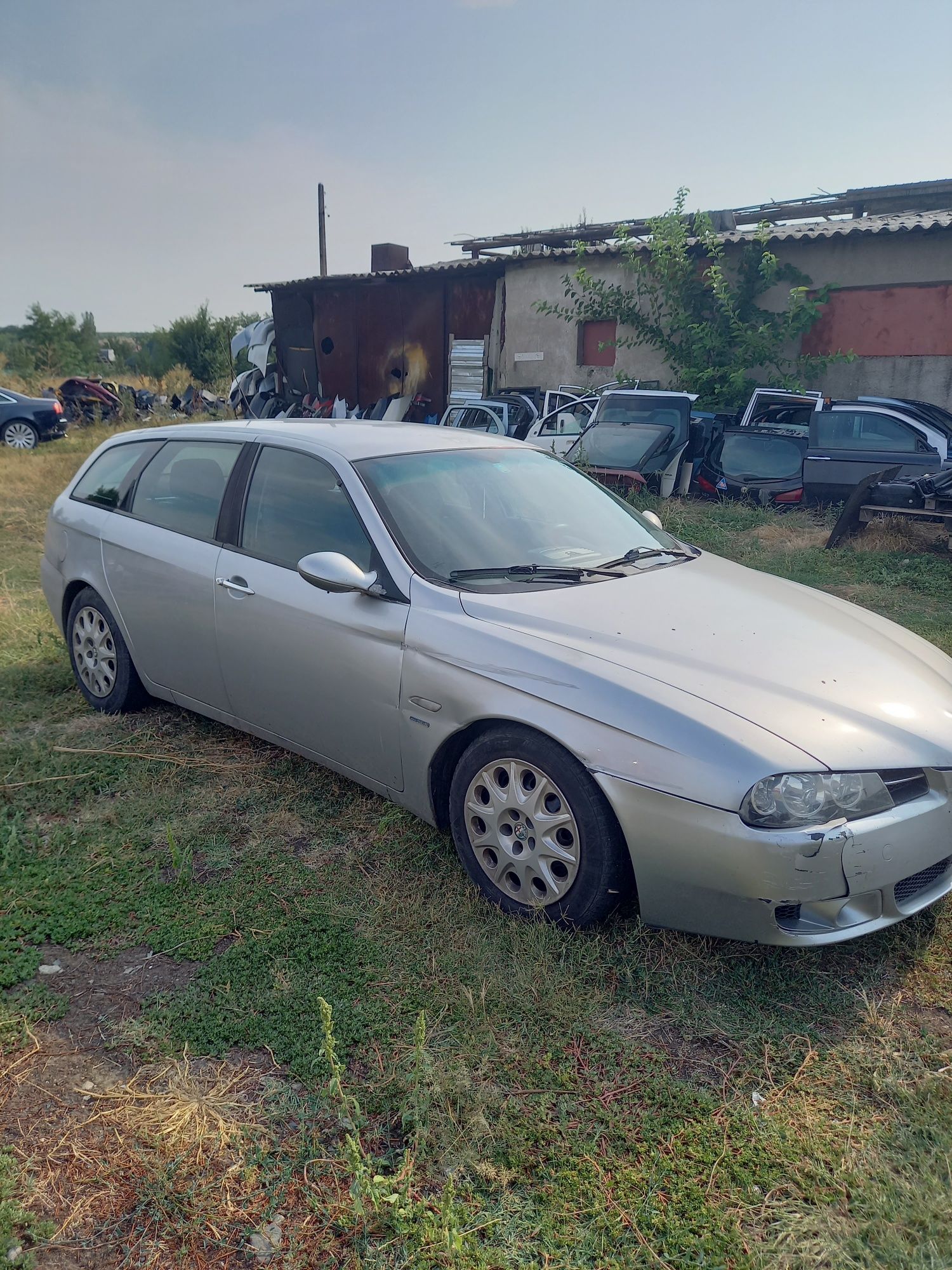 Dezmembrez Alfa Romeo 156  1.9  jtd 150CP anul 2005