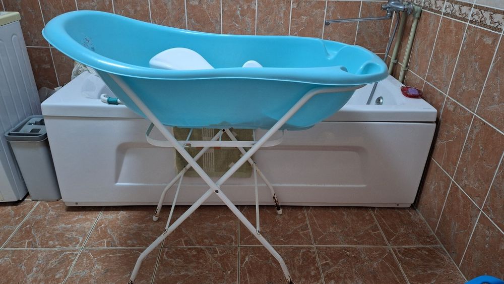 Детская ванночка на подставке