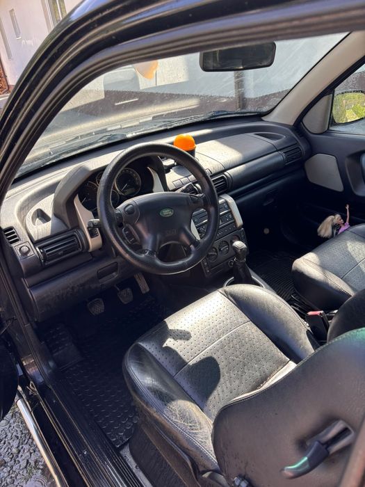 Vând Land Rover Freelander