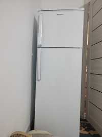 Холодильник Shivaki HD 316 FN белый