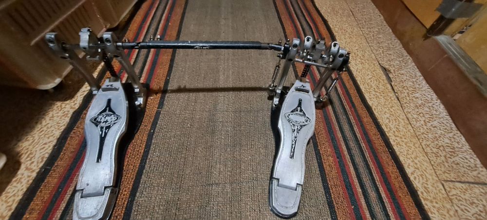 Двойна каса педал Mapex – стабилен, здрав и готов за свирене!