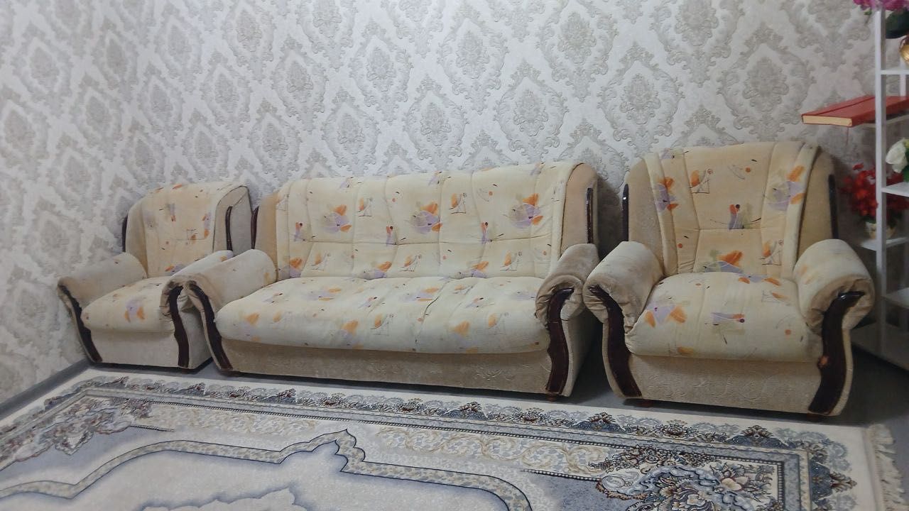 Divan kreslo sotiadi