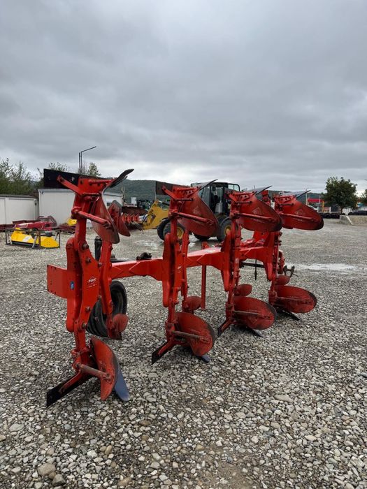 Plug agricol kuhn master 120-4 trupite
