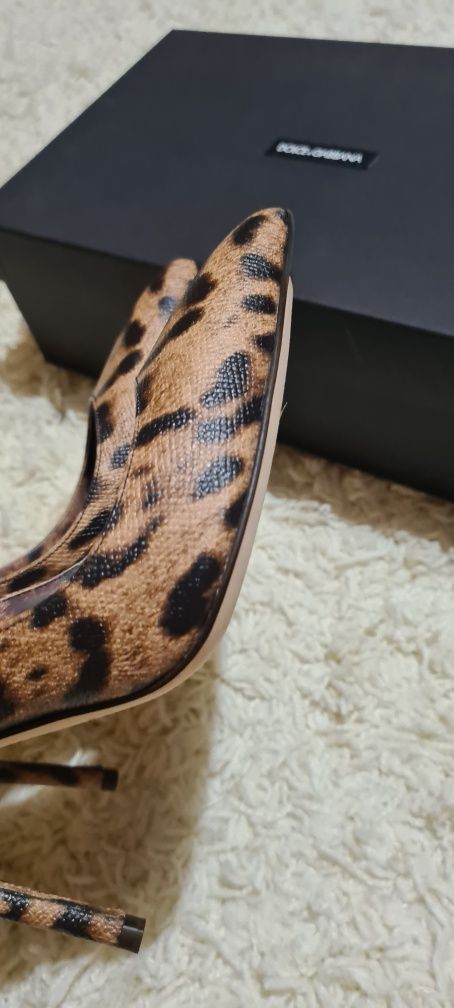 Pantofi animal print Dolce Gabbana