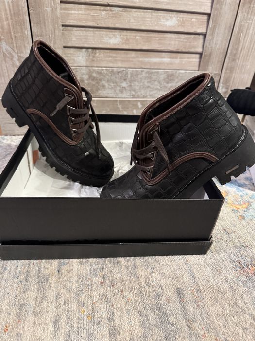 Vand ghete de piele noi marime 38