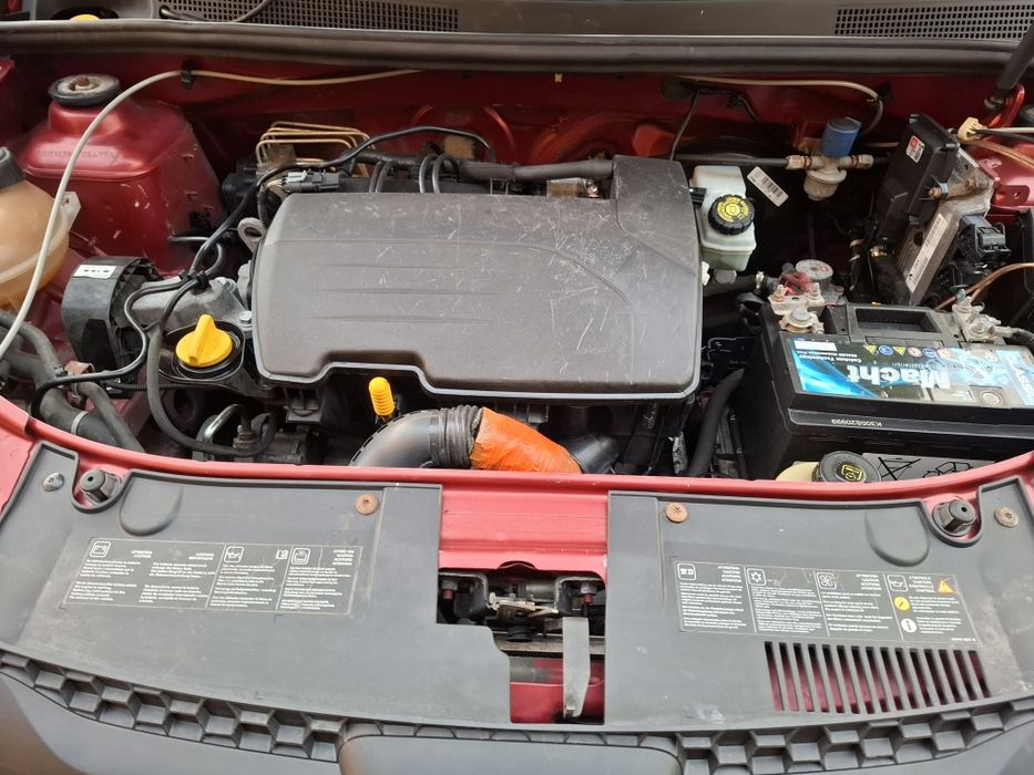 Vand Dacia Logan 1,2 a fost taxi,stare foarte bună