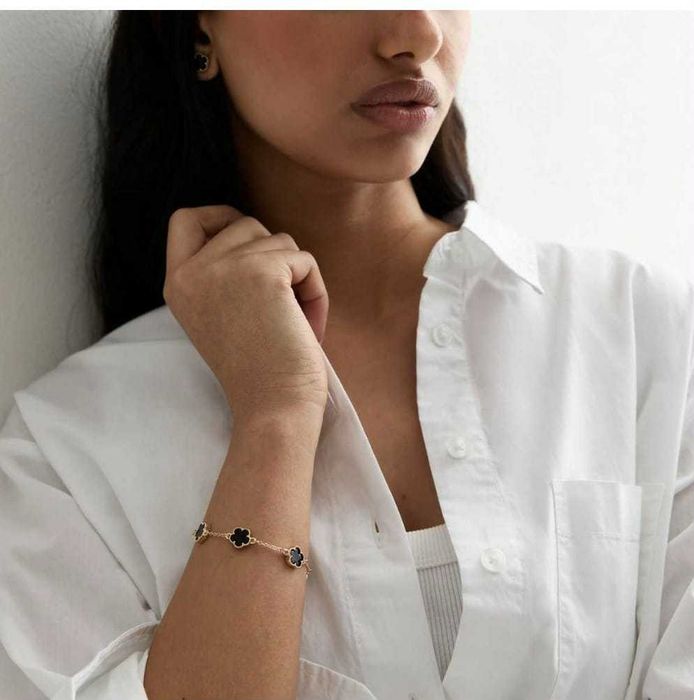 Гривна с детелинки New Look-нова