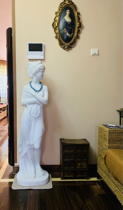 Statueta superba marmura natura alba