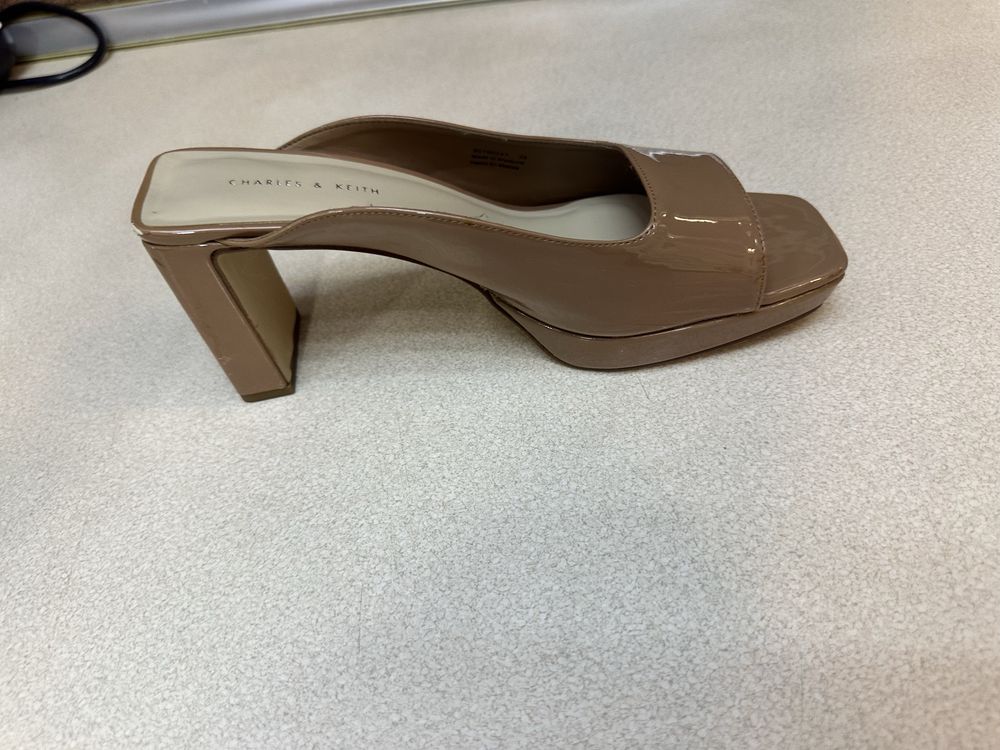 Charles & Keith 39 размер