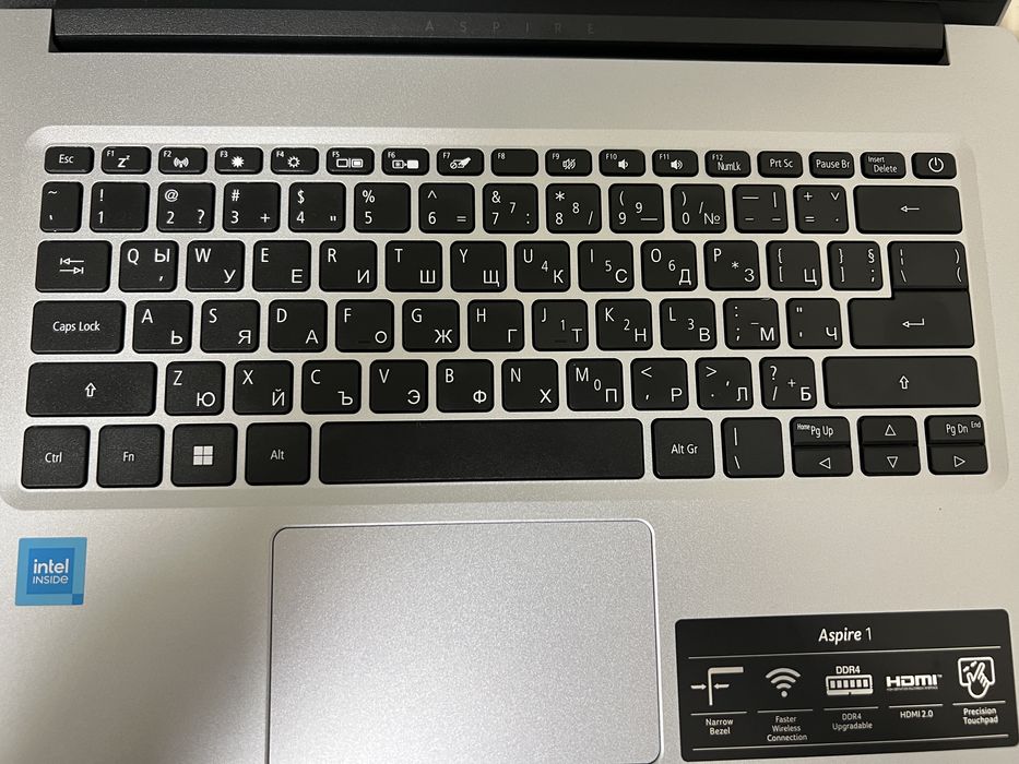 Лаптоп Acer, чисто нов !