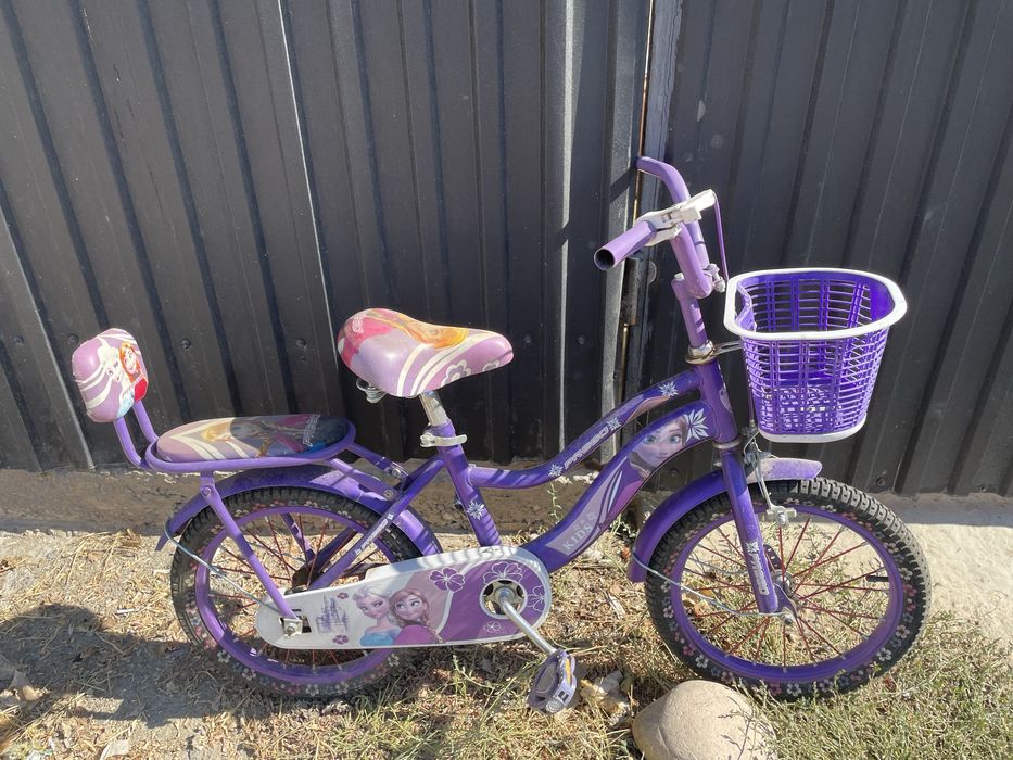 Продам велик для девочек Эльза и Анна