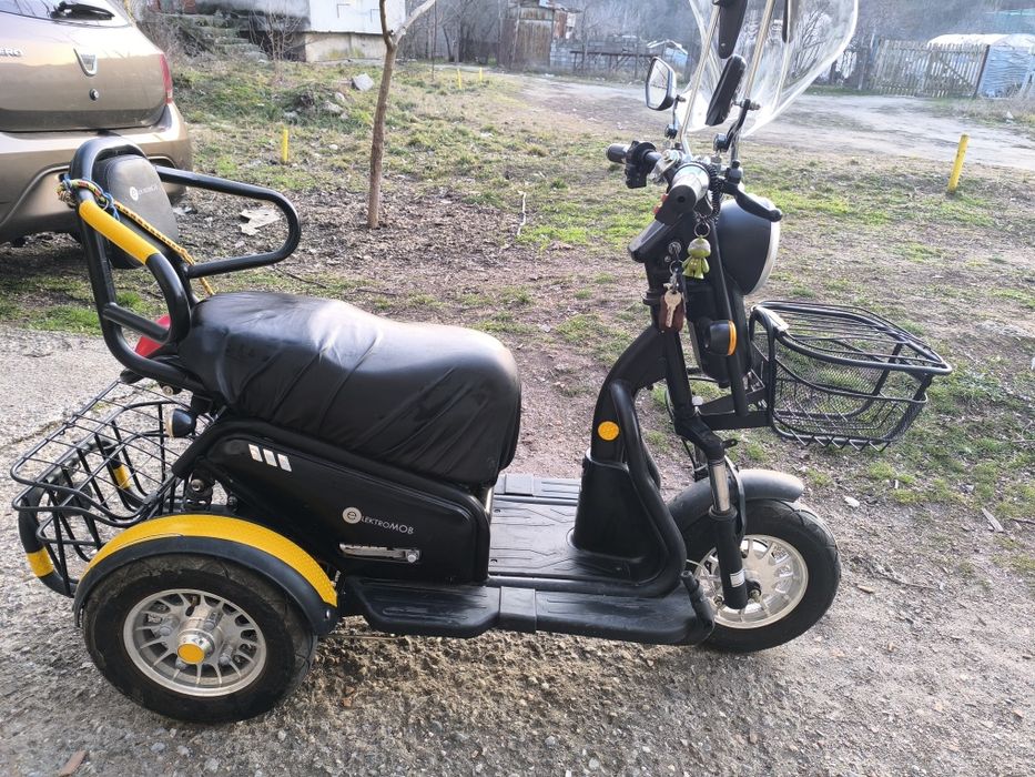 Vând Tricicletă Electrică