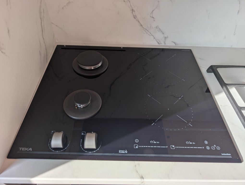 Плот за вграждане Teka JZC 64322, комбиниран - газ + индукция