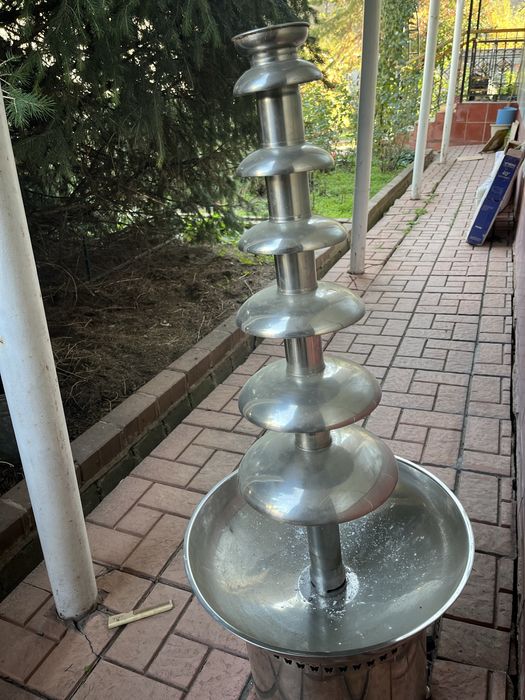 Продам шоколадный фонтан 110 см