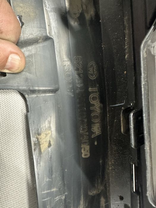Grilă bară față  toyota chr.52129-f4110.