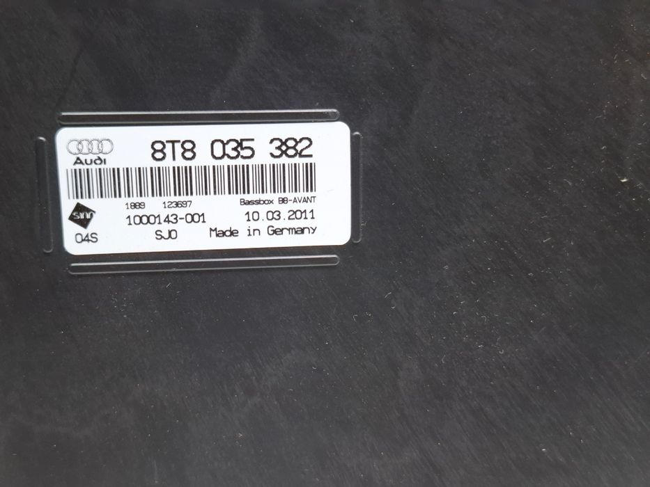 Subwoofer AUDI A4 IV Avant 8K5, B8 2007 - 2015 TDI CAGA, CJCA, CMEA, C