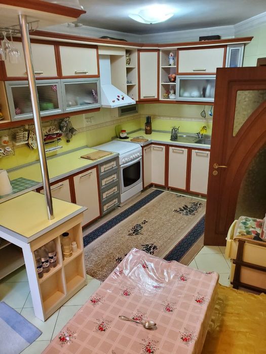 Продажа квартиры 3-ком.,  ул. Бабура.