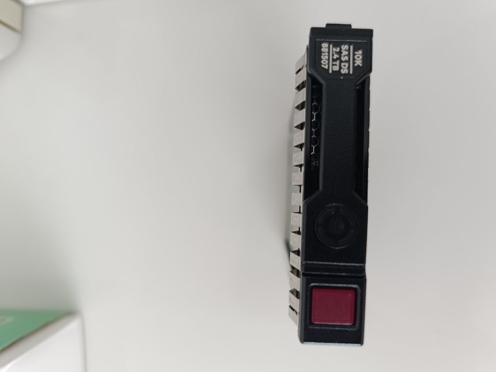 Продам Жёсткий диск HPE SAS 2.4TB! Новый!