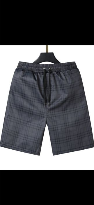 Bermude plaja Burberry, model 2025, 2 modele