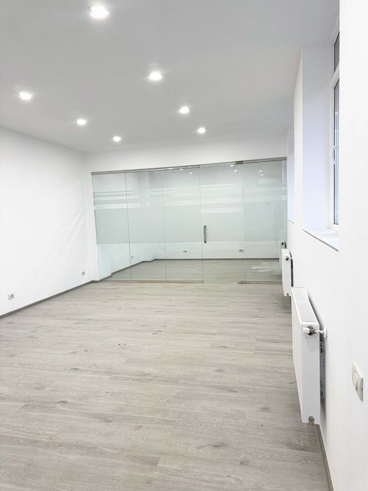 Inchiriez spatiu central pentru birouri 55 mp