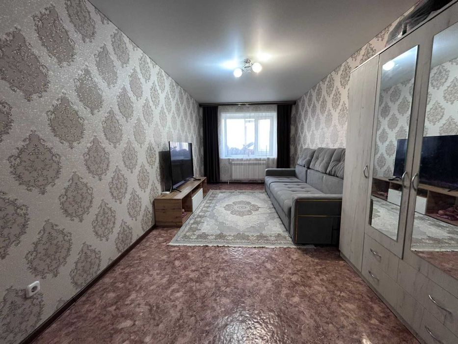 продам трешку в мкр Аэропорт