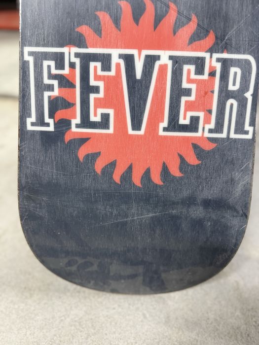 Сноуборд Fever 147 см
