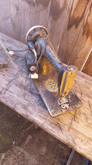 Mașina de cusut originala