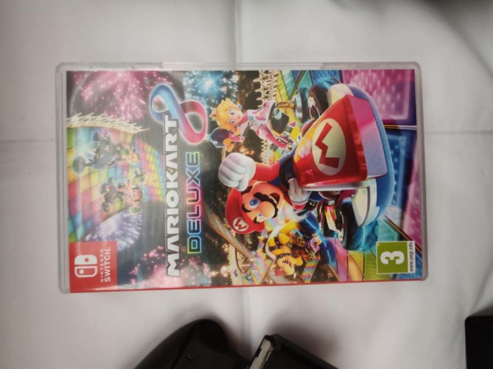 Nintendo Switch Original + Pro Controller + Mario Kart 8 Deluxe