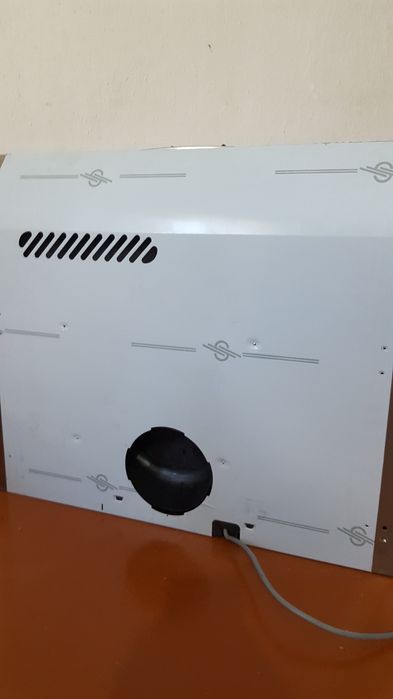 Вытяжка на газ плита ARISTON
