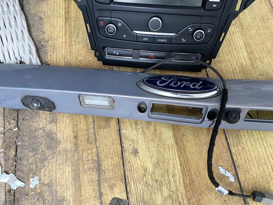 Navigatie Ford mondeo 4 facelift 2010 - 2013 cu intrare camera kuga 1