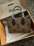 Дамска чанта Louis Vuitton