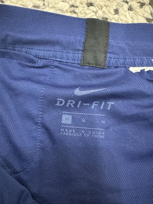 Къси панталони с клин NIKE.Размер M