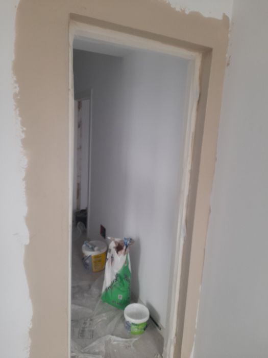 Reparatii glafuri usi sau ferestre