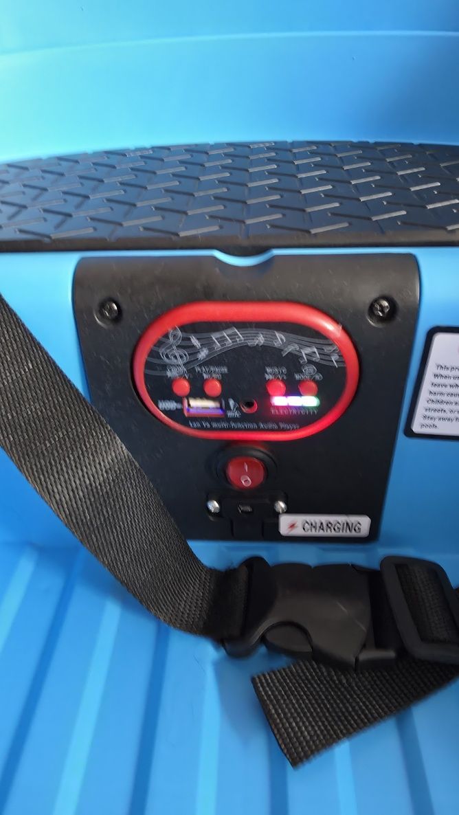 Masina / vehicul electri pentru copii
