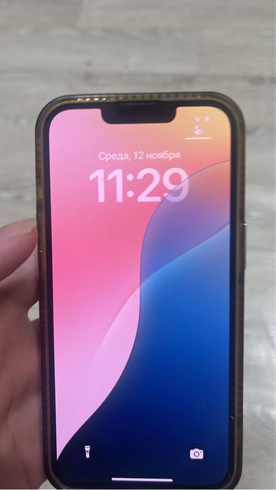 Продам айфон 13