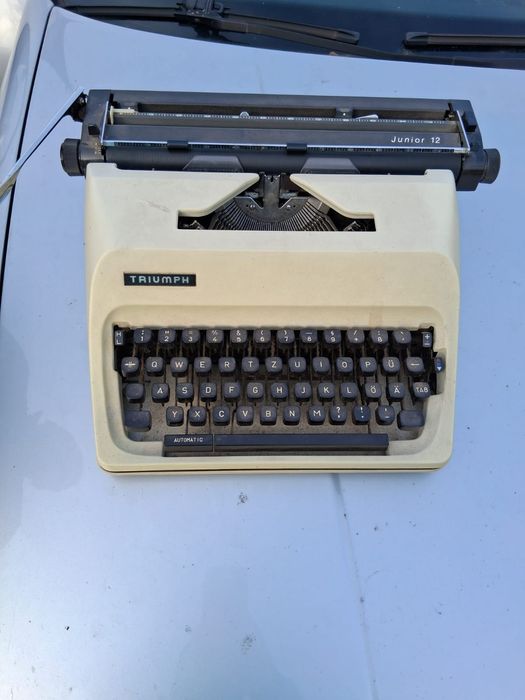 Mașină de scris TRIUMPH